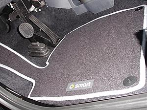 (test Pics)-floor-mat-driver-s-side.jpg