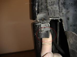 DIY: How to remove front bumper (W210)-slider2.jpg