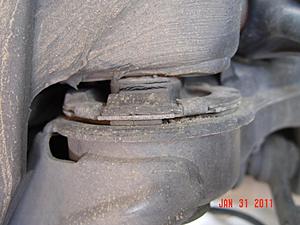 Rear body isolator-dsc00222.jpg