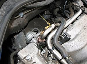 Identify ? engine bay-c2726bu-480.jpg