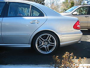 ANY PICTURES of E55 with E63 RIMS (STYLE VI)?-e557.jpg