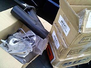 W211 Yard Sale. EVERYTHING MUST GO!!!-1209081513-640x480-.jpg