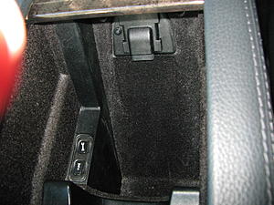 Cellphone for 2005 E55?-img_0862.jpg