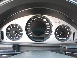 What is wrong with my instrument cluster?-img_4349.jpg