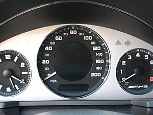 What is wrong with my instrument cluster?-img_4352.jpg