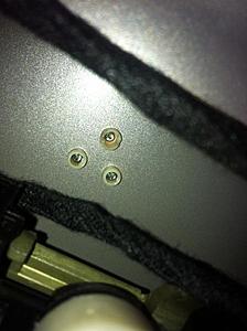 Anybody remove rear MBZ star emblem from trunk? DIY? How to? Any pics?-136.jpg