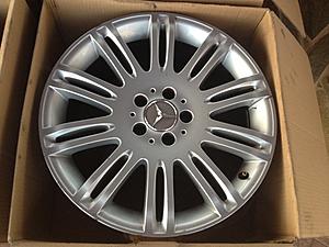 2007 Mercedes E350 OEM Wheels for sale!!-photo-3.jpg