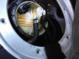E63 significant fuel smell after filling up.-fuel-tank-leak.jpg
