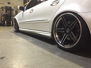 ::SUVNEER:: W211 E55 E63 AMG CARBON FIBER SIDE SKIRT EXTENSION-image1.jpg