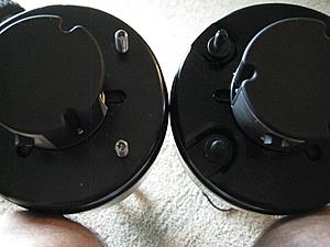 Left and right Arnott air strut different?-img_2382.jpg