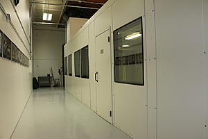 Wind Tunnel Dyno Pictures-world_motorsports_wind_tunnel_dyno_viewing_area_from_front.jpg