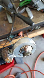 E55 Rear Toe Arm Creak/Sqeal -- ID these! Rebuildable?-20160227_124901_zpshgctggkm.jpg