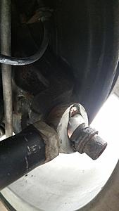 E55 Rear Toe Arm Creak/Sqeal -- ID these! Rebuildable?-20150628_102144_zpsiffxywsm.jpg