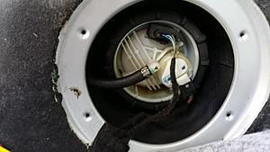 Fuel Sender (driver's side) leaking-20140720_120022_zps06f6d028.jpg