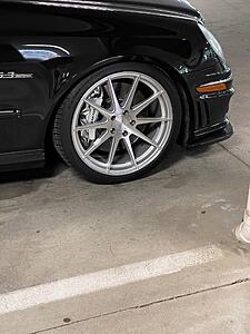 2008 E63 P30 OEM 19 inch wheels-e63-lowered.jpg