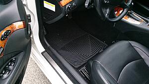 W211 AMG Floor Mats-3drjrcp.jpg
