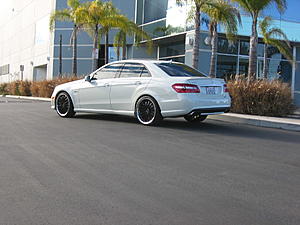 Picture request: White E63 w/ CF kit and OEM Matte Black 19&quot; rims-img_0027.jpg