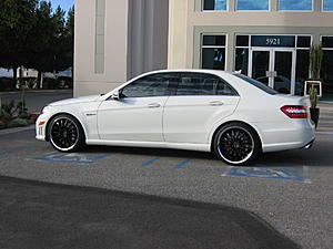 Picture request: White E63 w/ CF kit and OEM Matte Black 19&quot; rims-img_0037.jpg