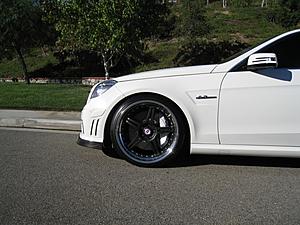 Picture request: White E63 w/ CF kit and OEM Matte Black 19&quot; rims-img_0397.jpg