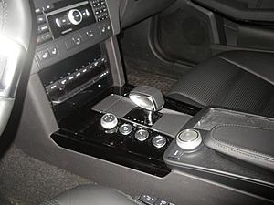 W212 Custom Carbon Centre Console-e63-stock-console-1.jpg