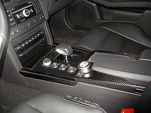 CF trim-e63-carbon-console-1.jpg