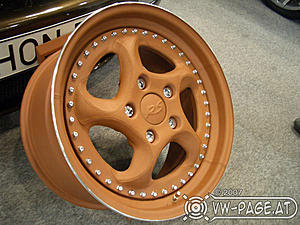 *YOU HAVE TO SEE THIS LEATHER WHEEL!!*-carparade2007067tb9.jpg