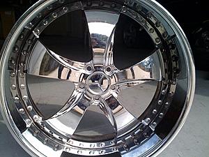 Can anyone tell me who makes these wheels (brand/manufacturer)?-photo.jpg
