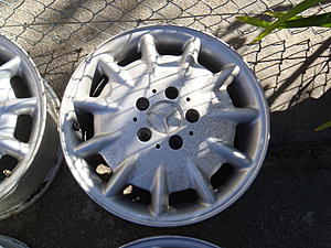 FS: OEM 00-03 Mercedes Benz E-Class (E320) 16x7-1/2 Silver-dsc01168.jpg