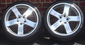 FS: Lorinser RS5 Staggered set-up 19 x 9.5 and 19 x 8.5 Alloys-two-tires-small.jpg