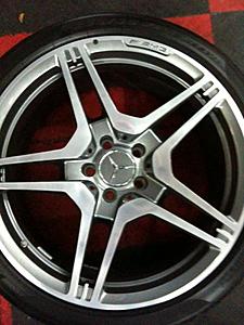 W212 19" performance pack wheels w/ tires-photo-7-.jpg