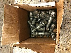 FS: OEM MB wheel bolts off my c55-photo-26-.jpg
