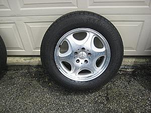FS: OEM W140 16" RIMS WITH NEW TIRES-img_0908.jpg