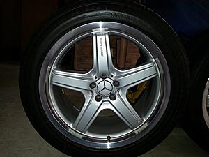 FS 21' AMG Wheels off GL550-20130213_121434.jpg