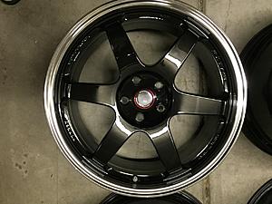 FOR SALE: Volk TE37 Time Attacks-rightfront.jpg