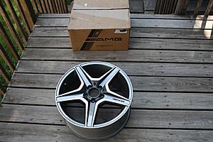 FS: 1 C63 8x18 et45 rim (W204)-img_4333.jpg