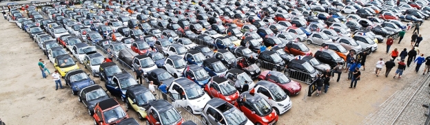 “smart Times 2012” Breaks Record for Longest smart Car Parade