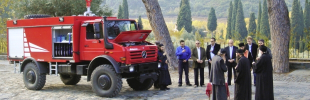 Environmentalists Protest the Unimog’s Return to the States
