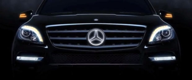 Mercedes Benz Offers Illuminated Three-Pointed Star