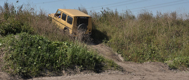 Watch this G320 Tear it up Off-Road