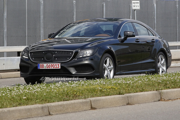 Spy-Shots of the new facelifted 2015 Mercedes-Benz CLS
