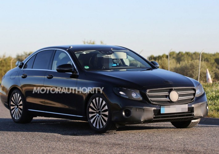New E-Class Spied Without Camo