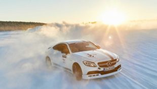 Mercedes-Benz Drifting in Show