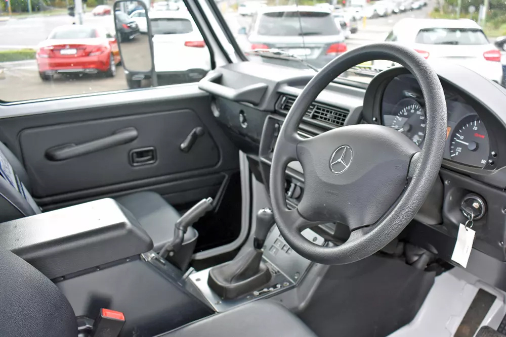 Off-road, Truck-hauling 2016 Mercedes-Benz G300 CDI Rules!