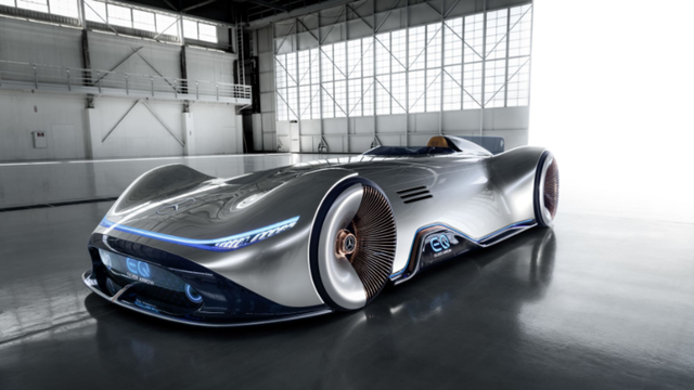 Mercedes-Benz’s Vision EQ Silver Arrow Hits the Mark