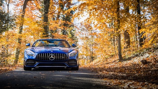 Beautiful Mercedes-Benz Autumn Wallpapers