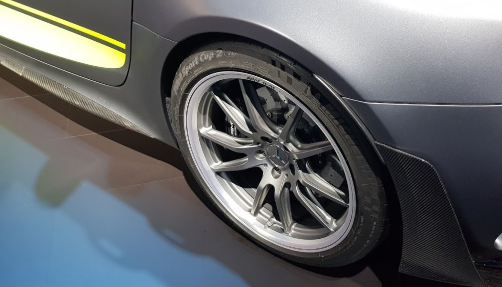 Mercedes-Benz AMG GT R Pro Tire