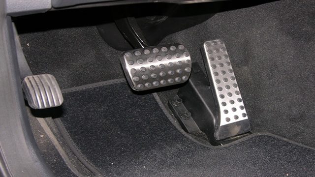 Mercedes Benz C Class Why Is My Brake Pedal Soft Mbworld