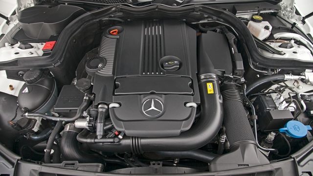 Mercedes-Benz: How to Clean Engine Bay
