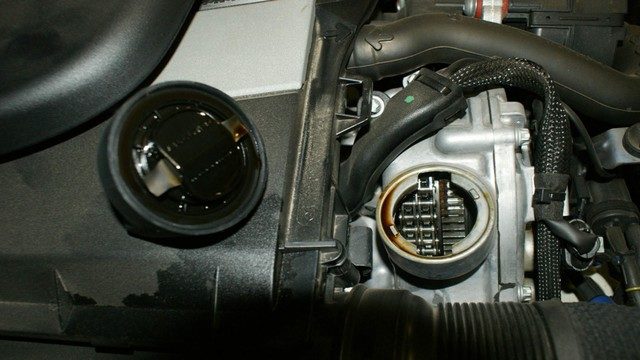 Mercedes-Benz C-Class: How to Change Oil