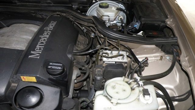 Mercedes-Benz E-Class and E-Class AMG: How to Replace Brake Fluid